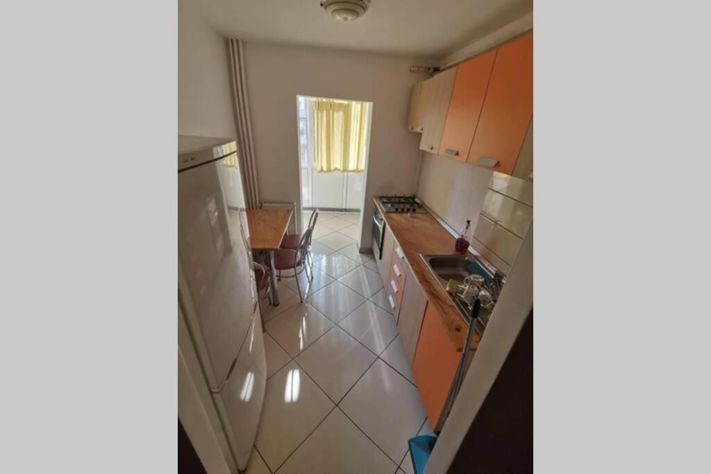 Apartamento Dana Piteşti Exterior foto